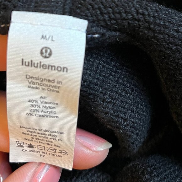 Lululemon oversized cashmere hooded slit-sided T shirt size M/L black - Picture 8 of 8